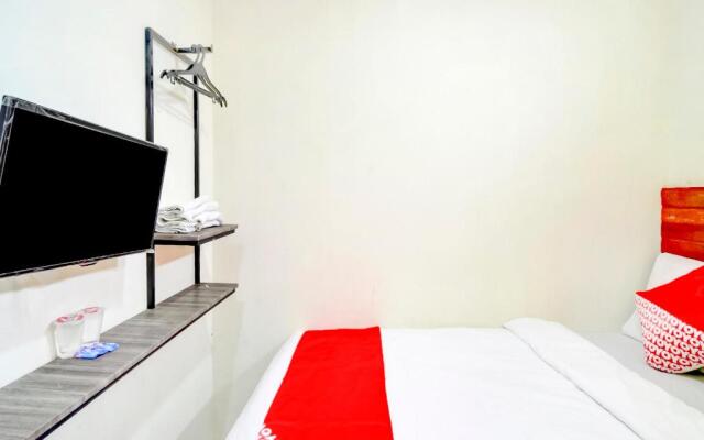 OYO 90048 Teratai Bekasi Guesthouse