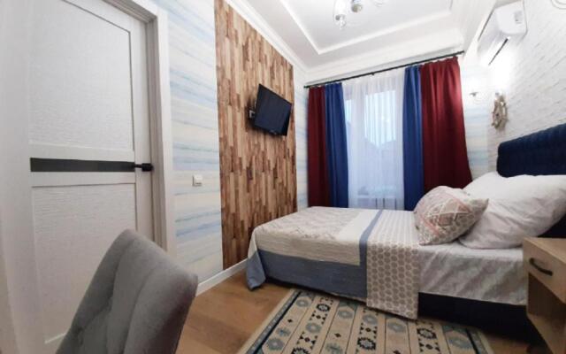 2 BDR apartment near Gorky Park, Center