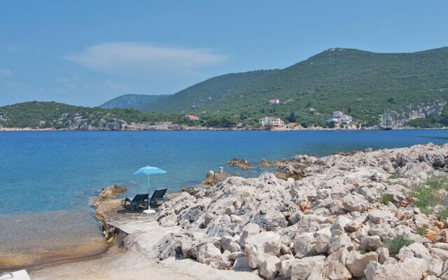 Awesome Home in Zastrazisce With Wifi and 2 Bedrooms