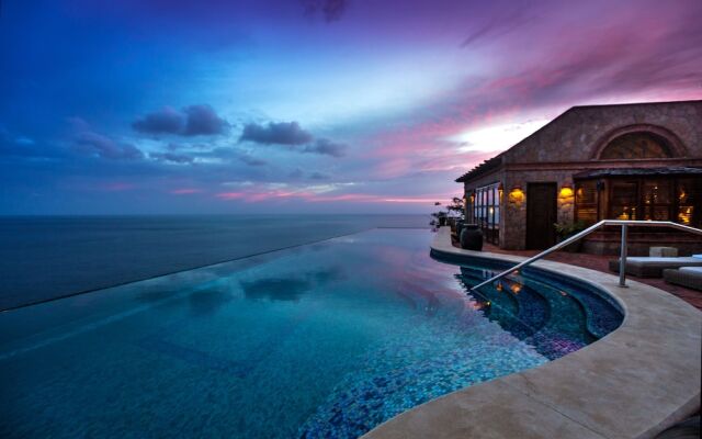 Caille Blanc Villa & Hotel - Adults Only