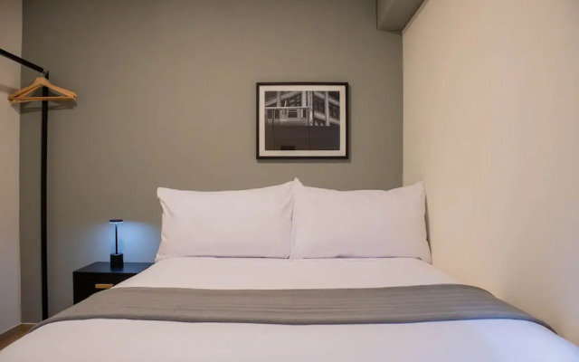 w Charming 2BR w Balcony in Miraflores