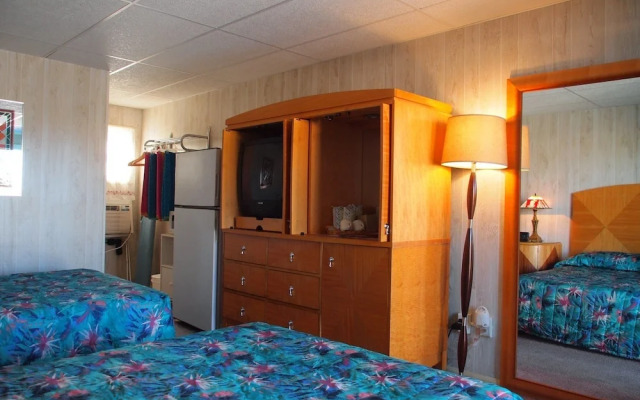 Suitcase Motel & Travel