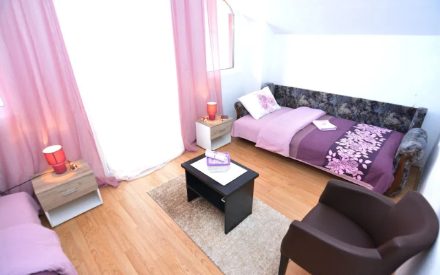 Holiday Homes & Bungalows Povija