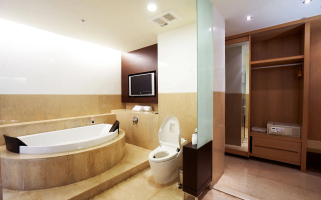 Taipung Suites