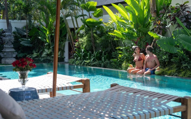 Exclusive Villas Complex, 8 BR, Canggu With Staff