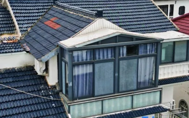 Luxiang Ancient Village Farmhouse