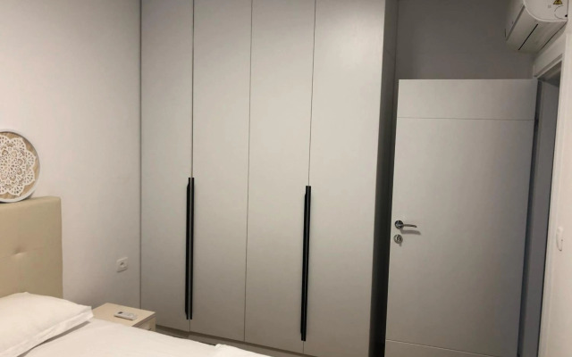 Apartments LORA Zmajeva, 7