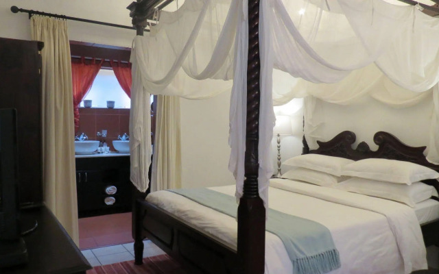 Dinkwe Lodge & Guest House