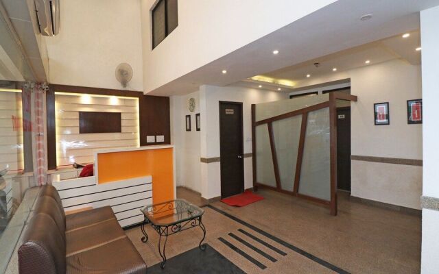 OYO 27921 Hotel Shalimar