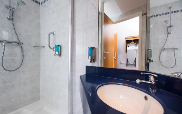 Express By Holiday Inn Warwick