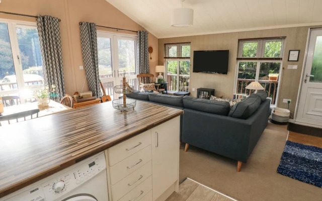 1 Hornbeam Lodge