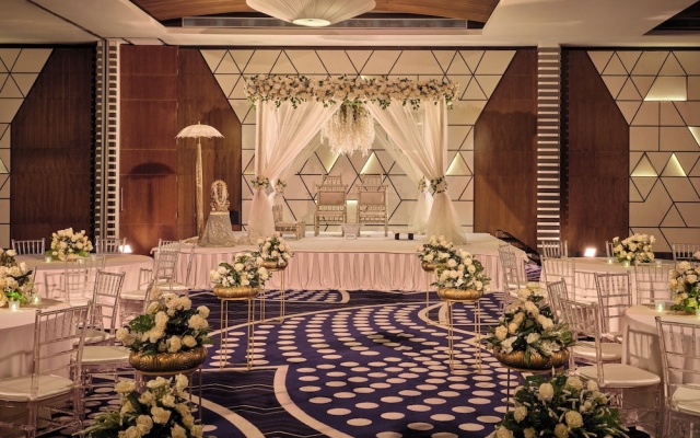 Crowne Plaza Fiji Nadi Bay Resort & Spa by IHG - Image 2