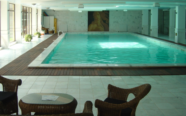 Estreya Residence Hotel and SPA