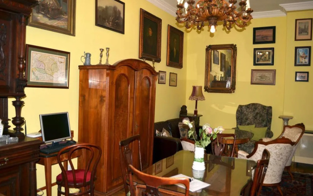 Central Market Apartments