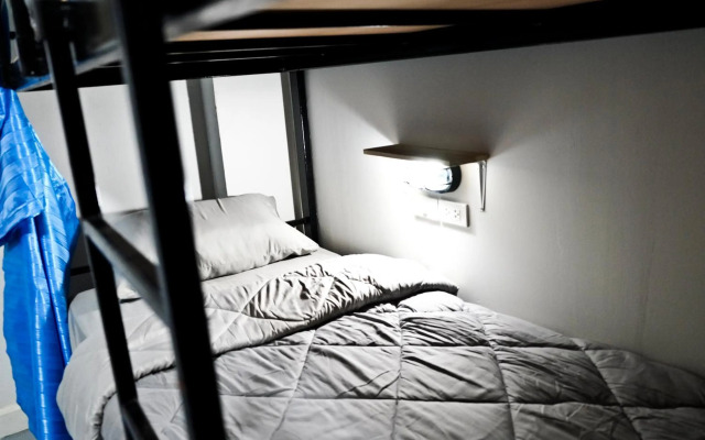 Zee Thai Hostel