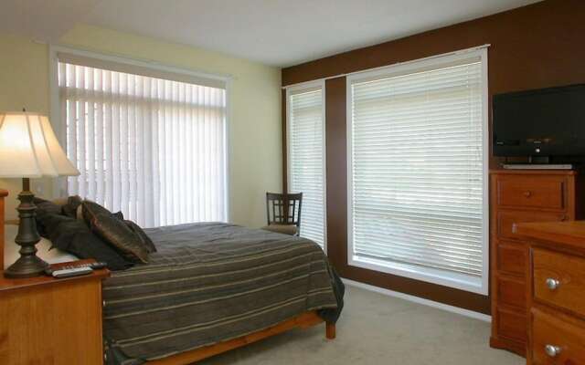 Discovery Bay Resort by KVR