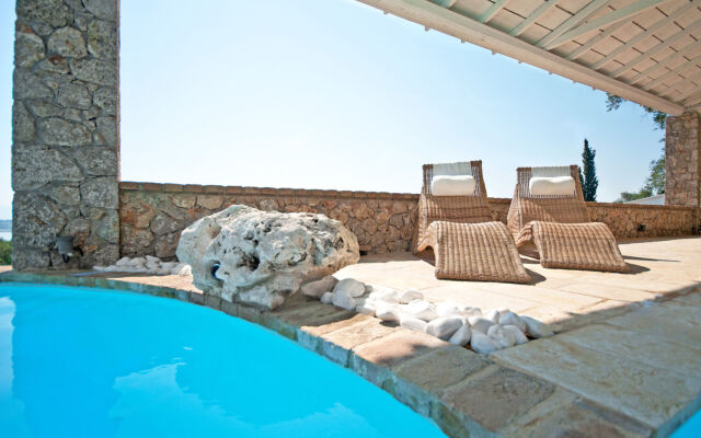 Luxury Villa Piedra