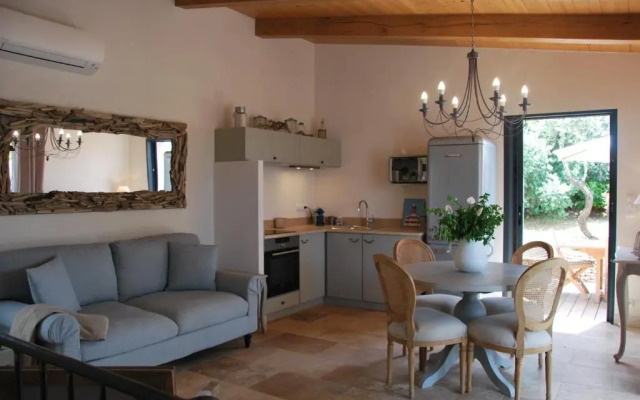 Villa Madra