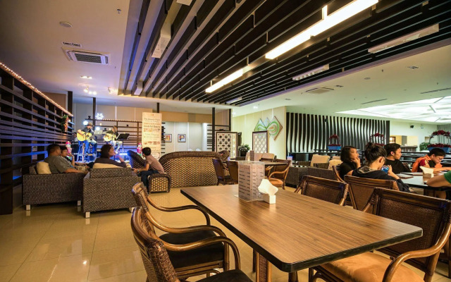 Xenia Hotel Clark - Multi Use Hotel
