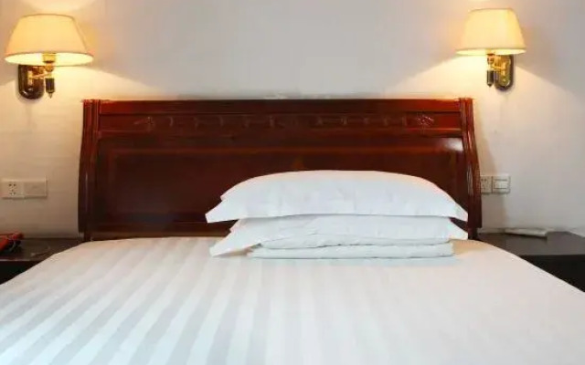 Qingyuan New Era Business Hotel