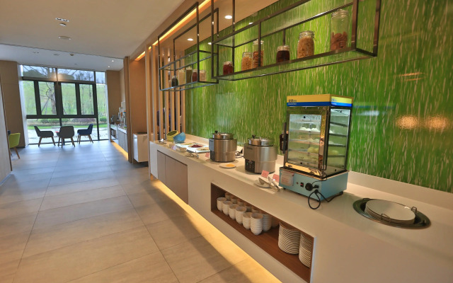 Holiday Inn Express Emei Mountain, an IHG Hotel