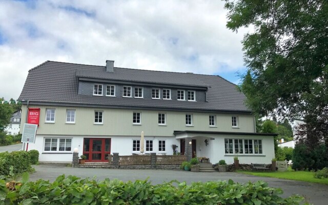 Comfortable Holiday Home in Neuastenberg