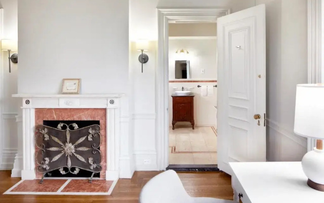 Tarrytown House Estate