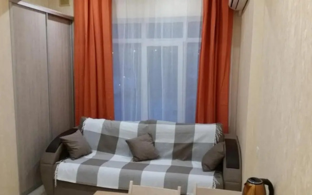 Guest house on Khalturina 30