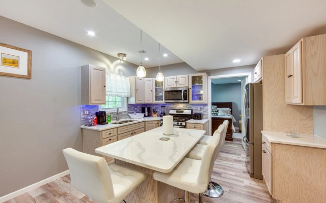 Mountville Rental w/ Private Patio & Gas Grill!