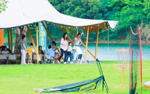 The Lake's Campground