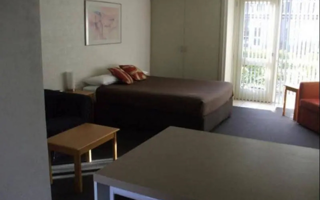Summer East Serviced Apartments