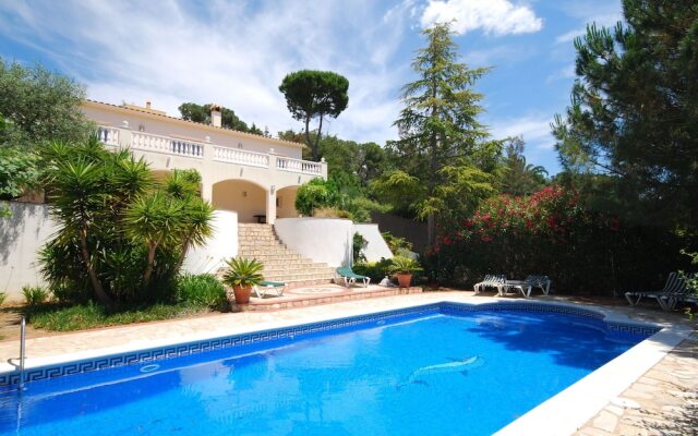 Premium Villa in Calonge With Swimming Pool