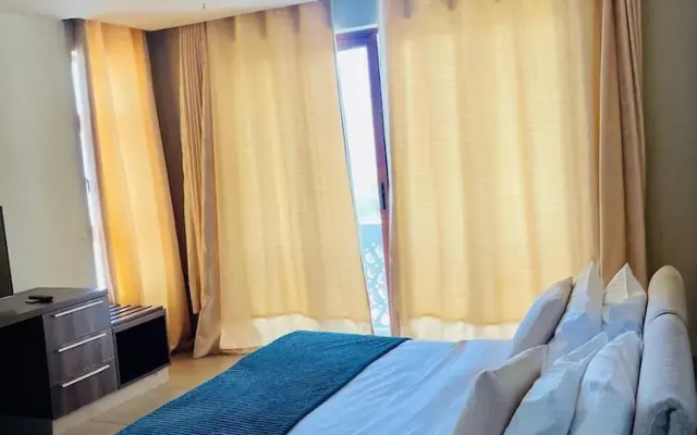 Luxury Oceanline Apartments-Shaza.