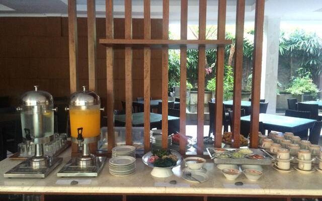 Surya Kencana Seaside Hotel