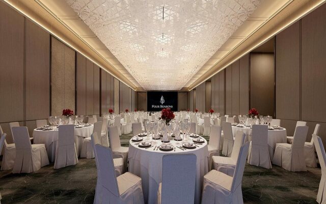 Four Seasons Hotel Dalian