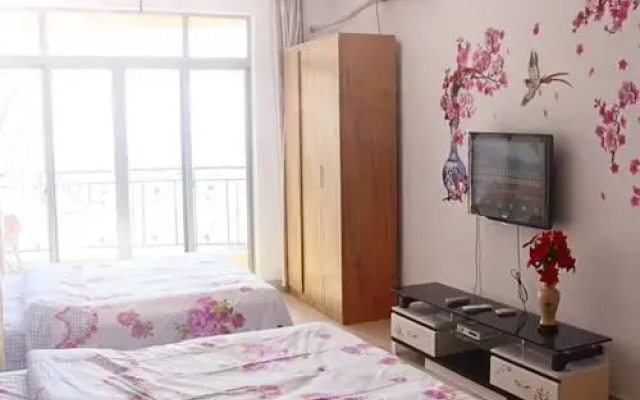Sanya Rainbow Footprint Guesthouse