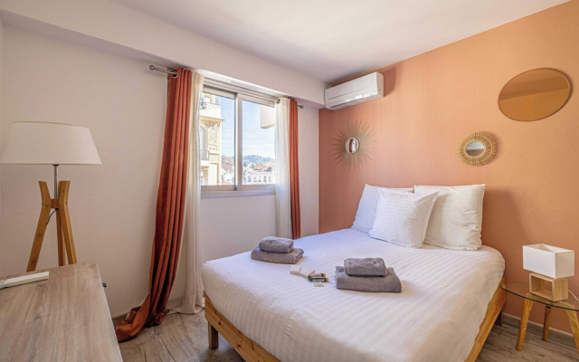 Exceptional Air-conditioned Flat in Cannes