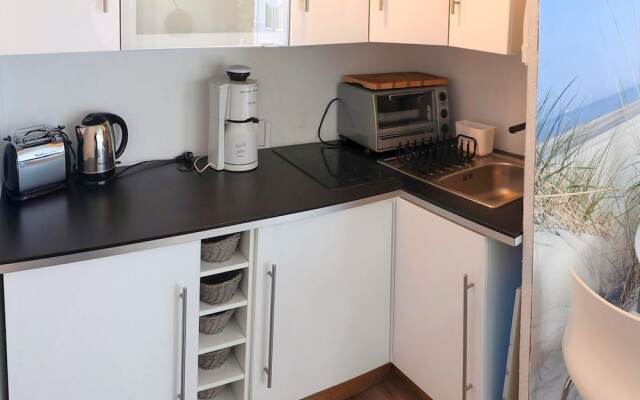 Cosy Bungalow in Middelhagen by the Sea