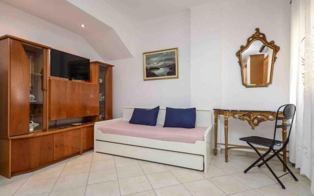 Independent AGAPITOS APART , 2BDRM, private patio
