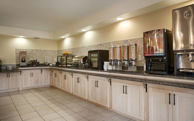 Best Western Plus Woodstock Hotel & Conference Centre