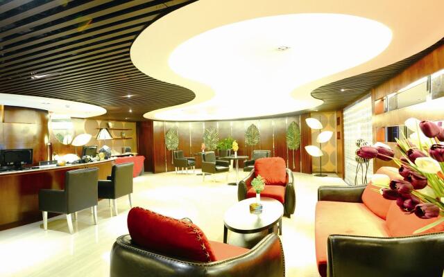 Kunming Long Way Hotel
