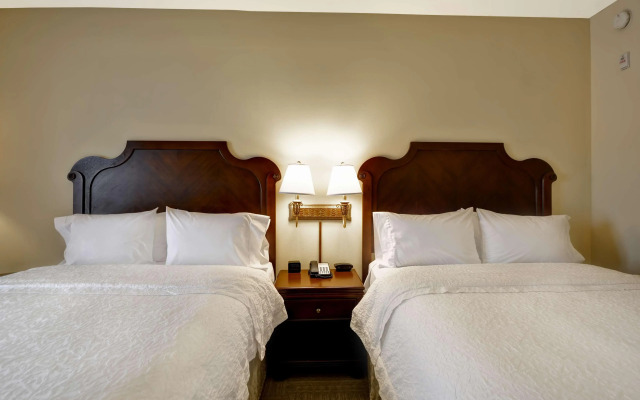 Hampton Inn & Suites Savannah Historic District