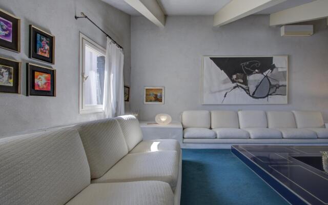 ROOFTOP TERRACE private 3bed, 3bath aircond, wifi