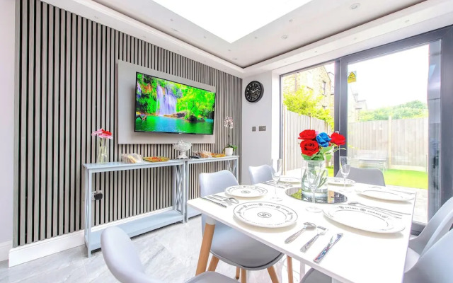 The Pond House - Ensuite Rooms