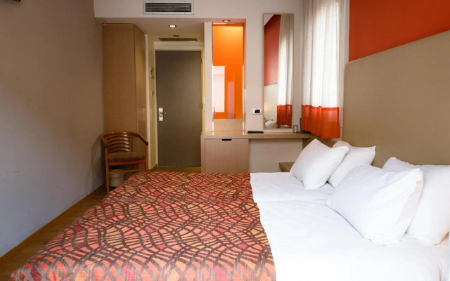 Victoria Hotel