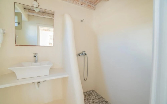 Mykonian Leisure Villas & Suites