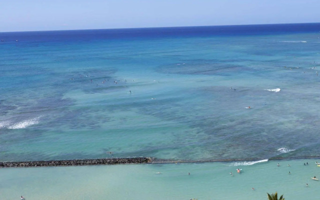 Alohilani Resort Waikiki Beach