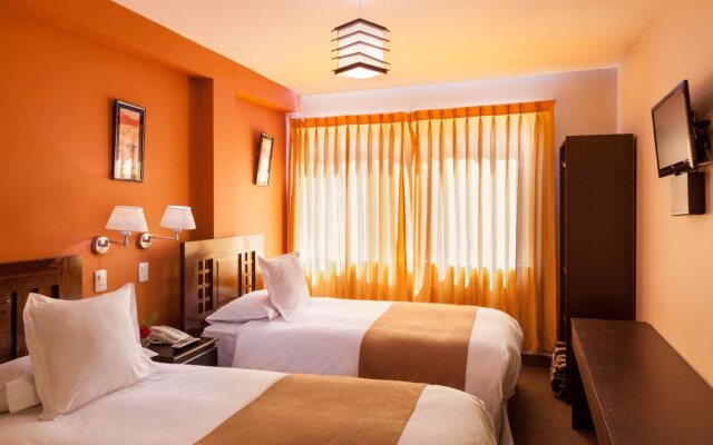Inti Punku Alameda Inn