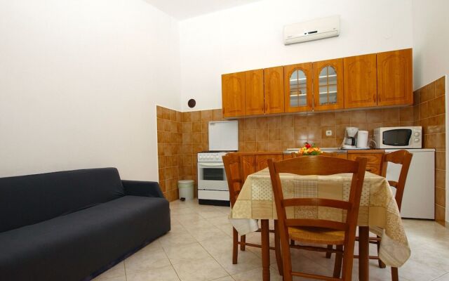 Apartment 1907
