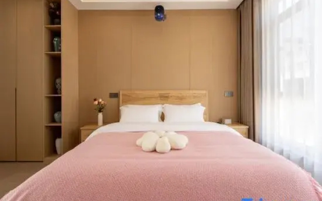 Inkstone Embraces the Pearl Homestay